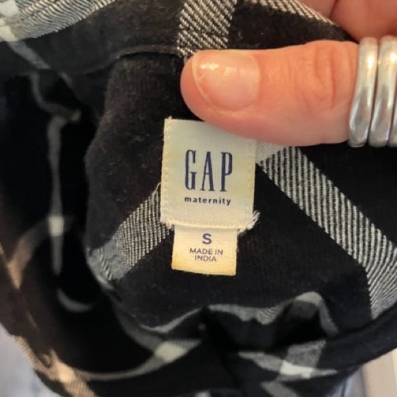 Gap maternity blouse. - Picture 2 of 2